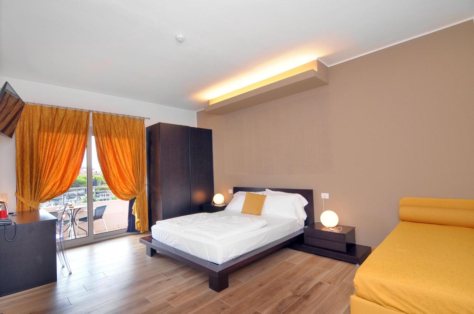 Eco Hotel Cleofe Каорле Екстериор снимка