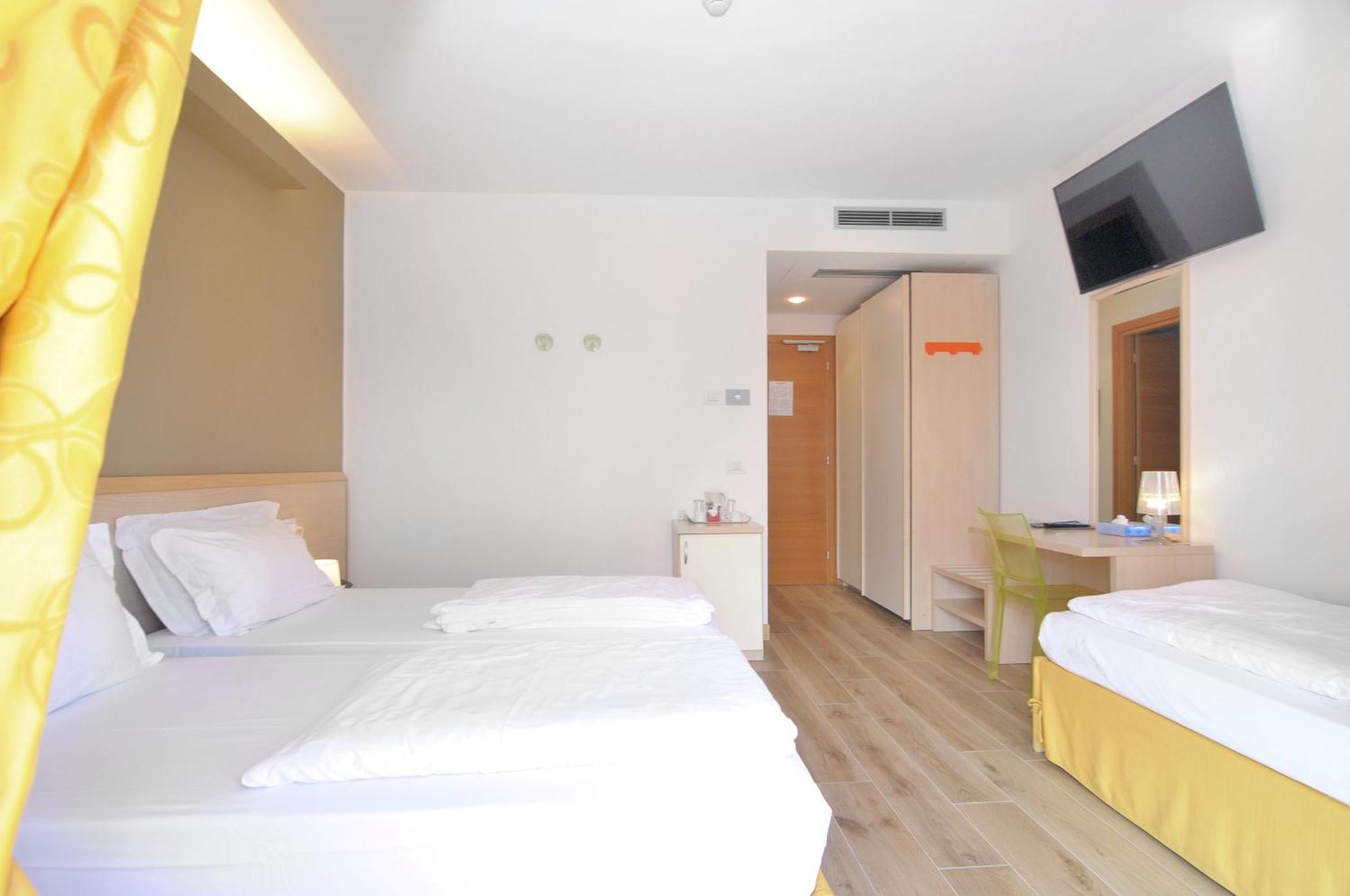Eco Hotel Cleofe Каорле Екстериор снимка