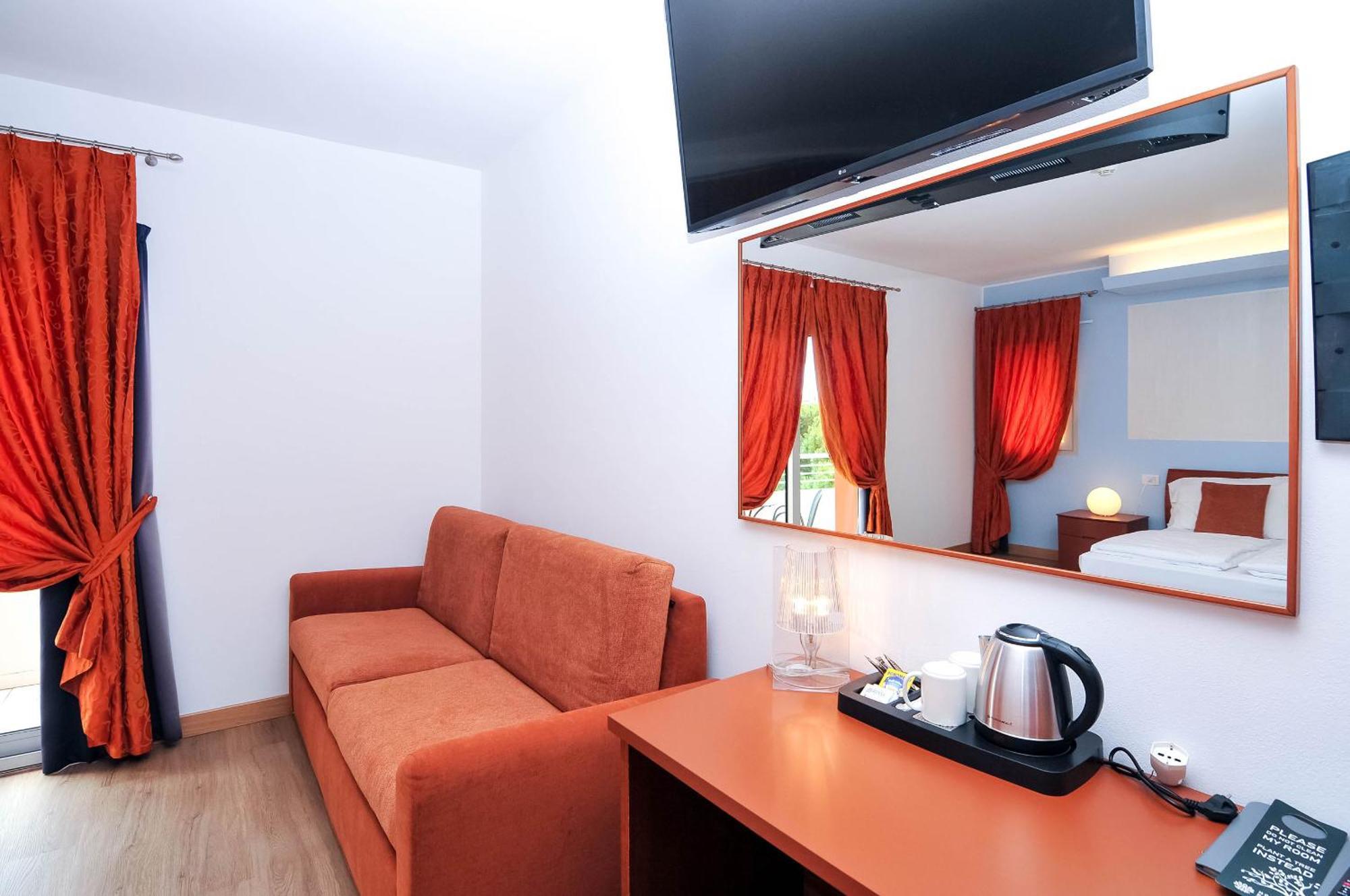 Eco Hotel Cleofe Каорле Екстериор снимка
